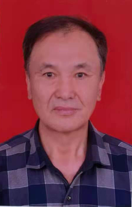 国家一级美术师—王欣才
