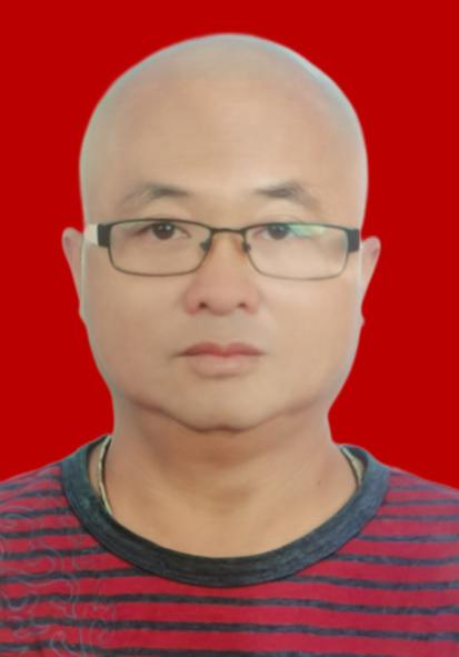 国家一级美术师——龙顺云