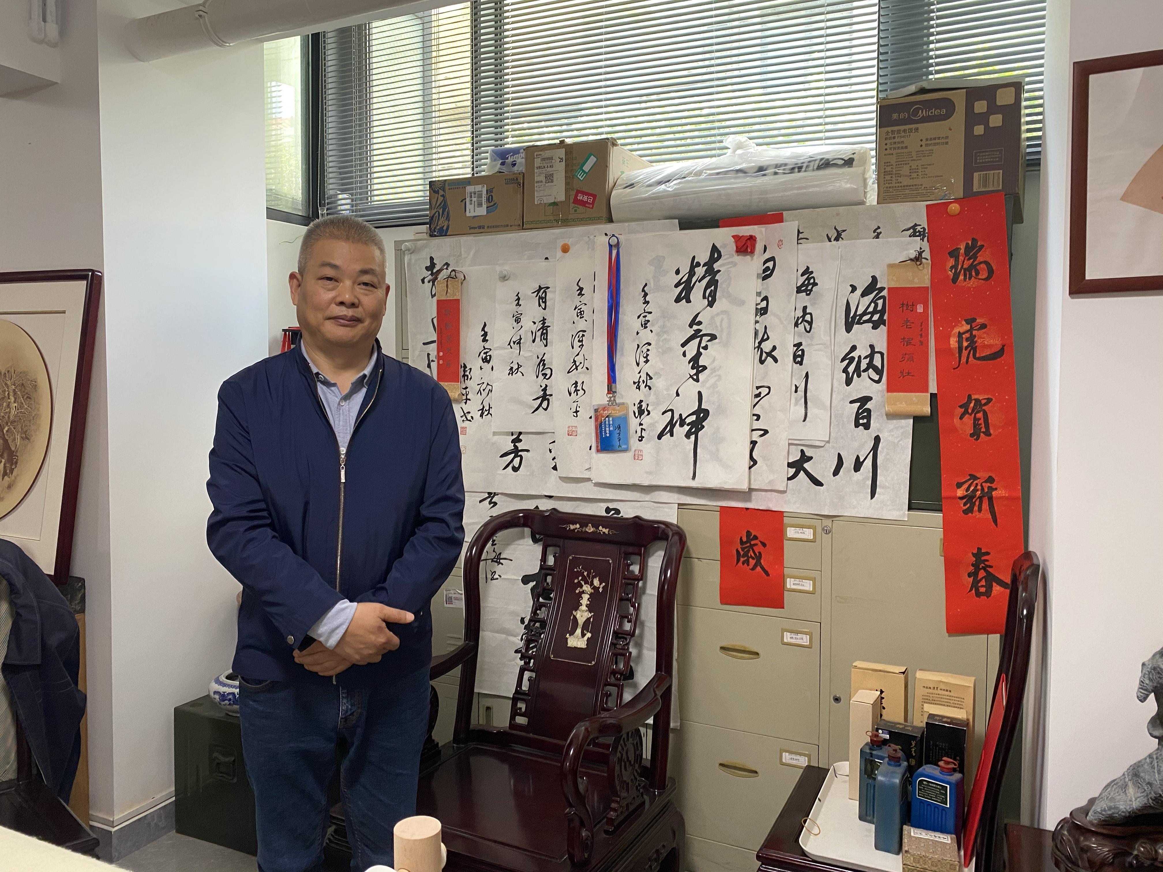 国家一级美术师——浦卫平