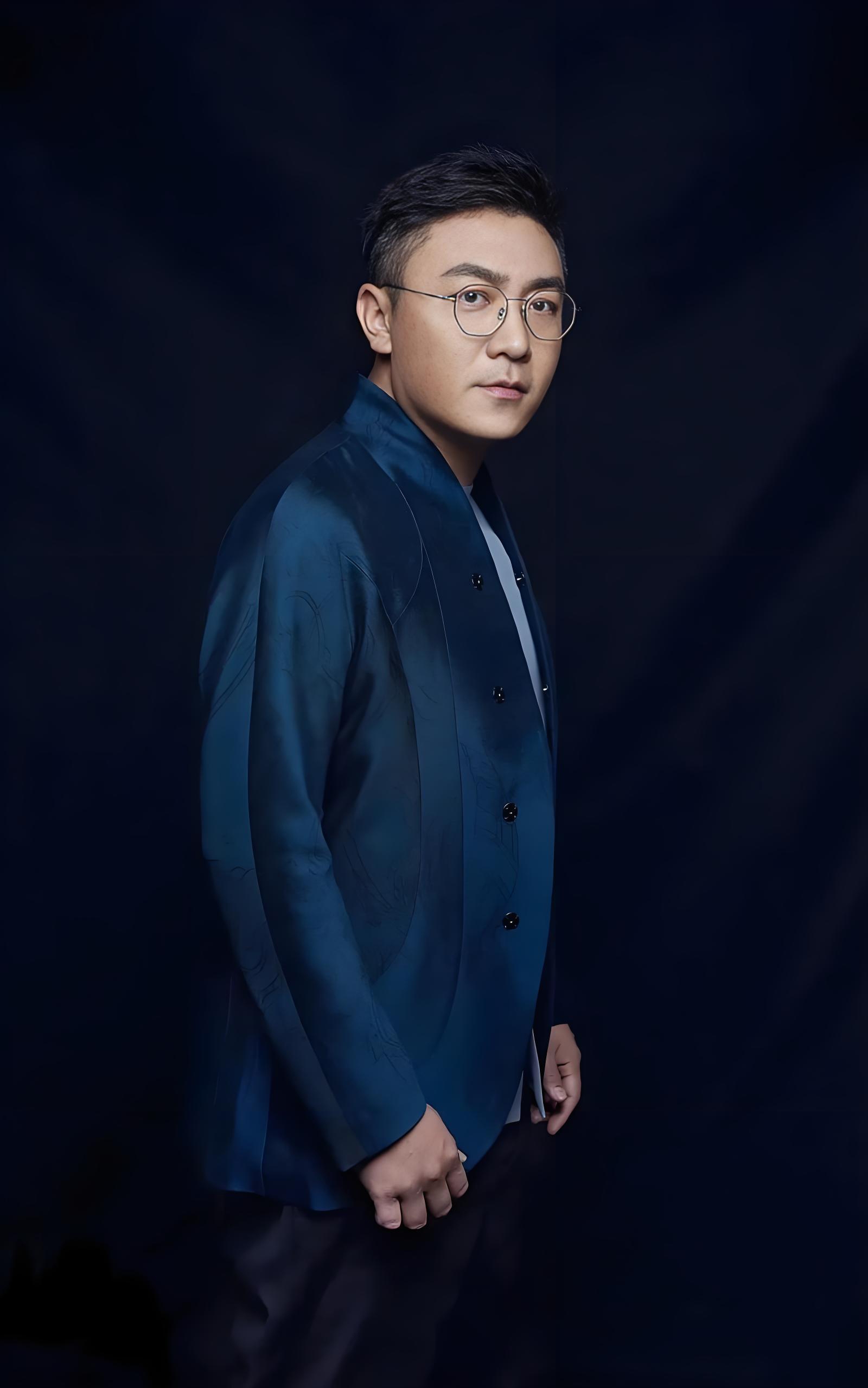 特邀艺术顾问——崔景哲